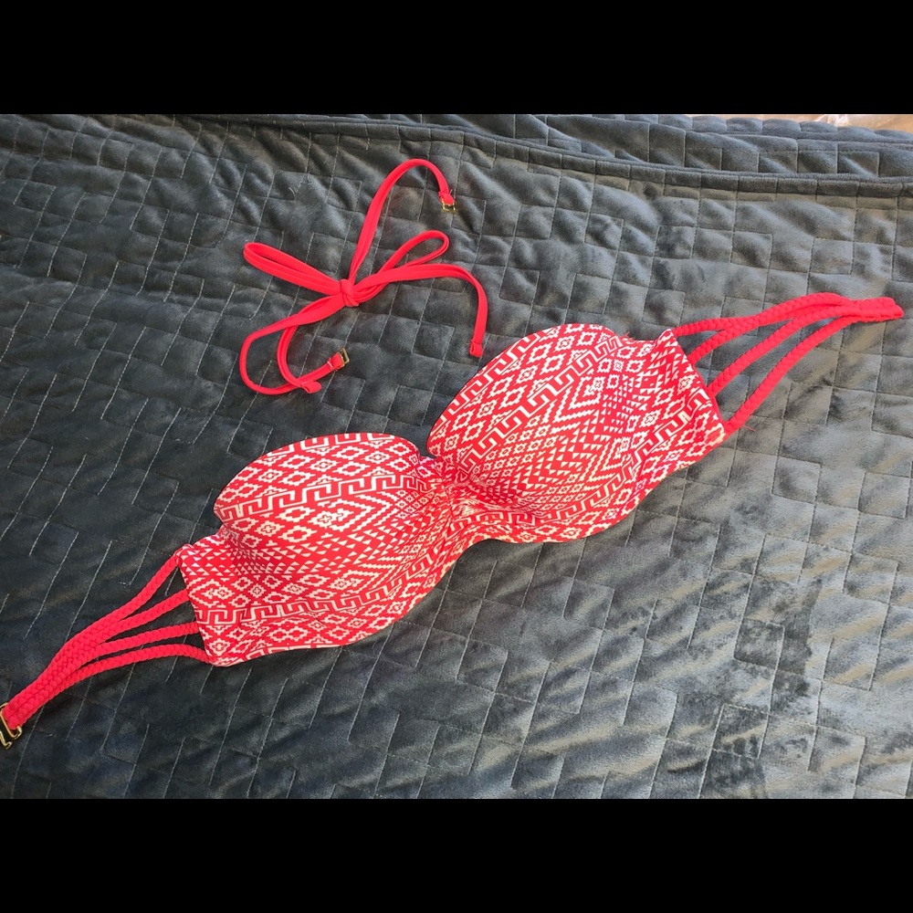 Red and white pattern swim top